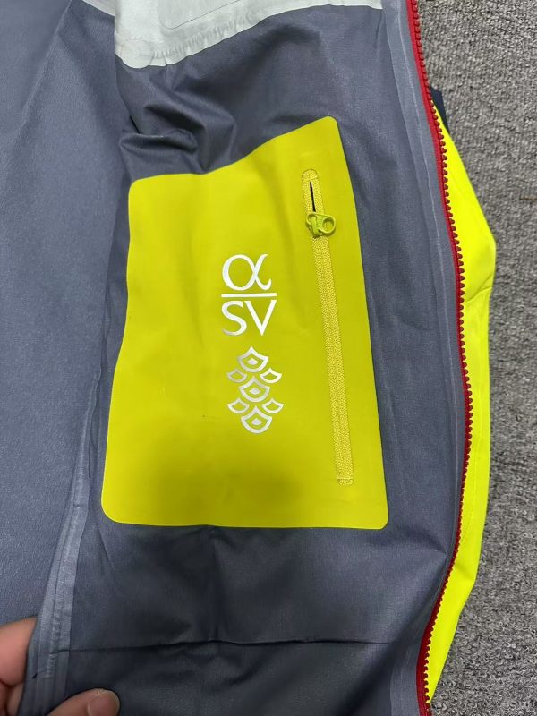 Arc’teryx Alpha GORE-TEX Ограниченная серия к Году Дракона — изображение 5