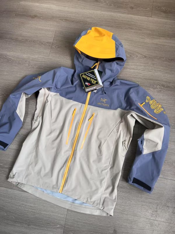 Arc’teryx Alpha  GORE-TEX Ограниченная серия к Году Змеи — изображение 2