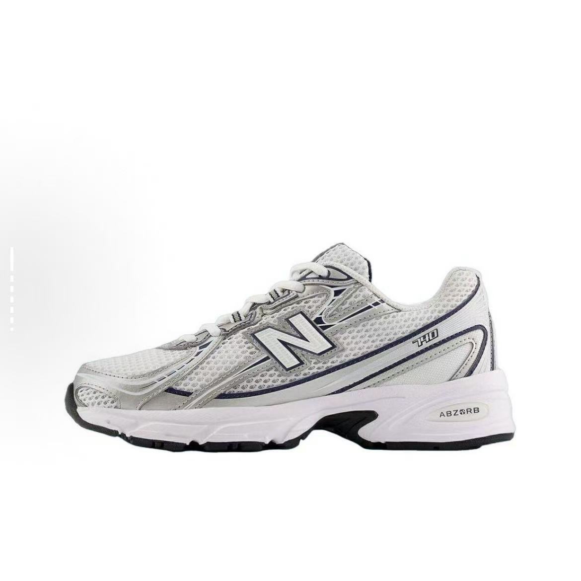 New Balance 740