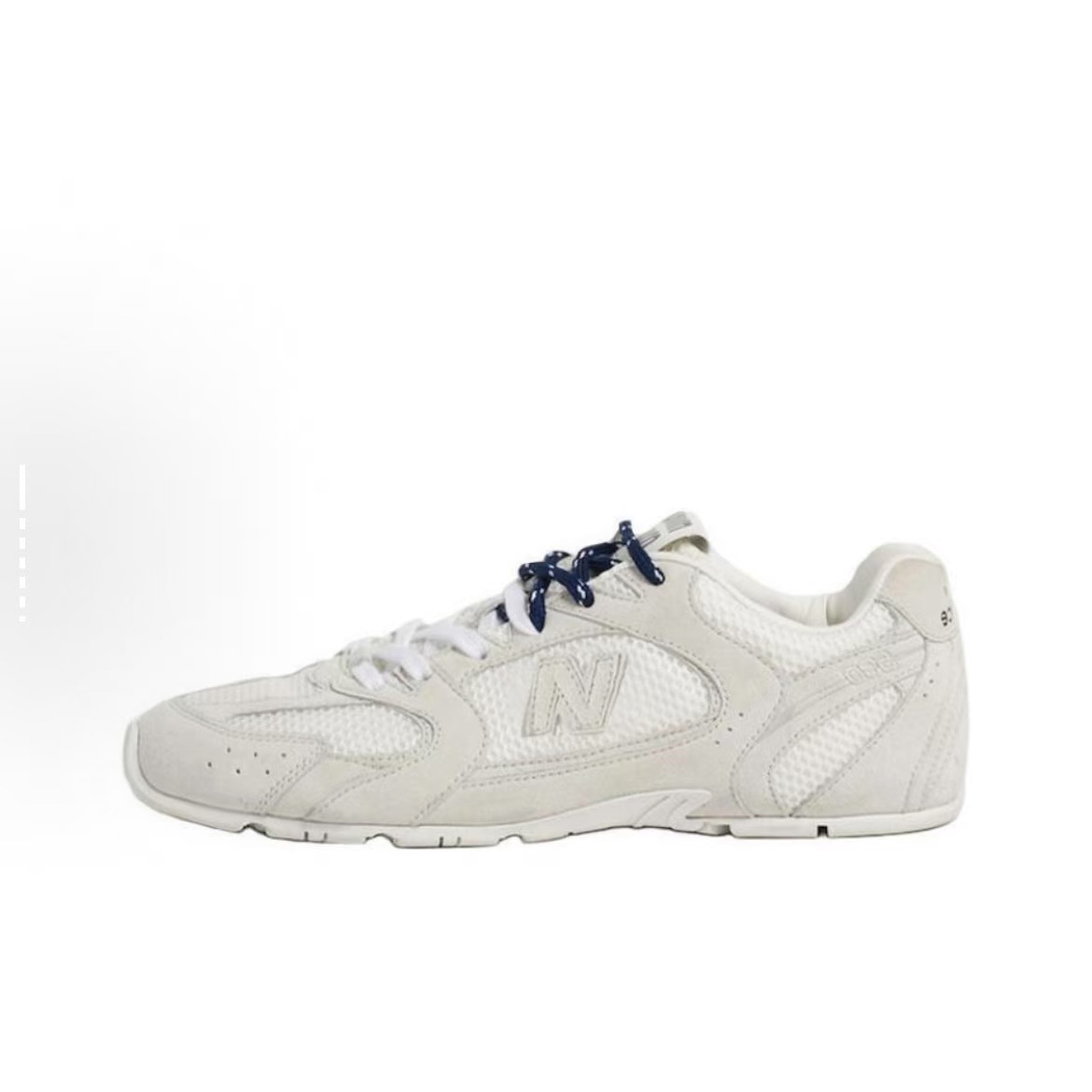 MIUMIU X NEW BALANCE 530