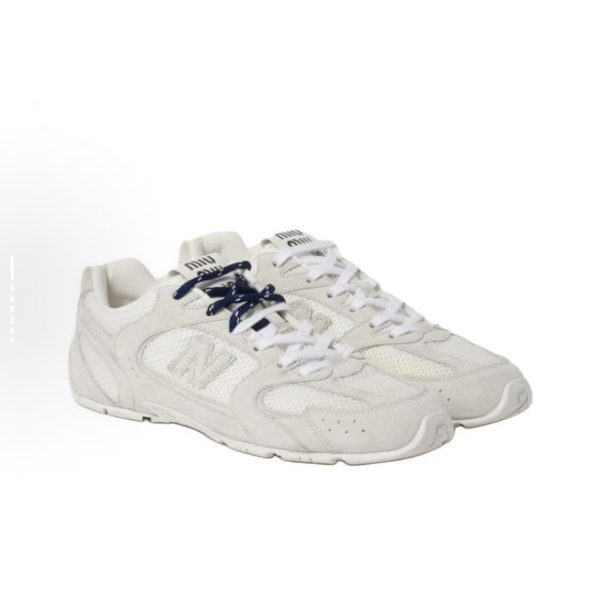 MIUMIU X NEW BALANCE 530 — изображение 3